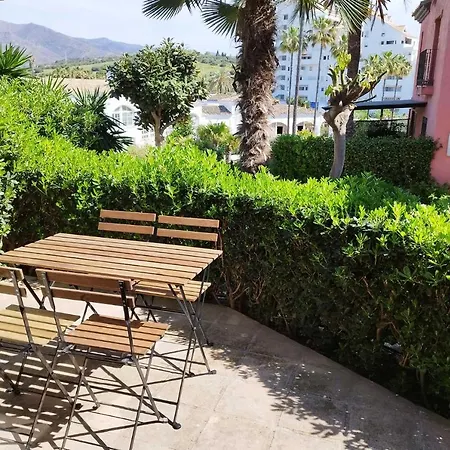 Casa Bahia Azul 펜션 에스테포나